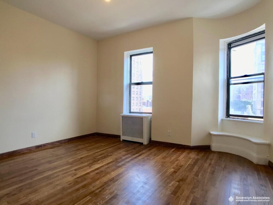 Foto principal - 240 W 104th St