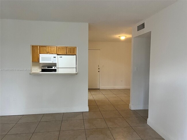 Foto del edificio - 6950 W 6th Ave