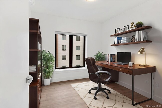 Foto del edificio - 625 N MacQuesten Pkwy