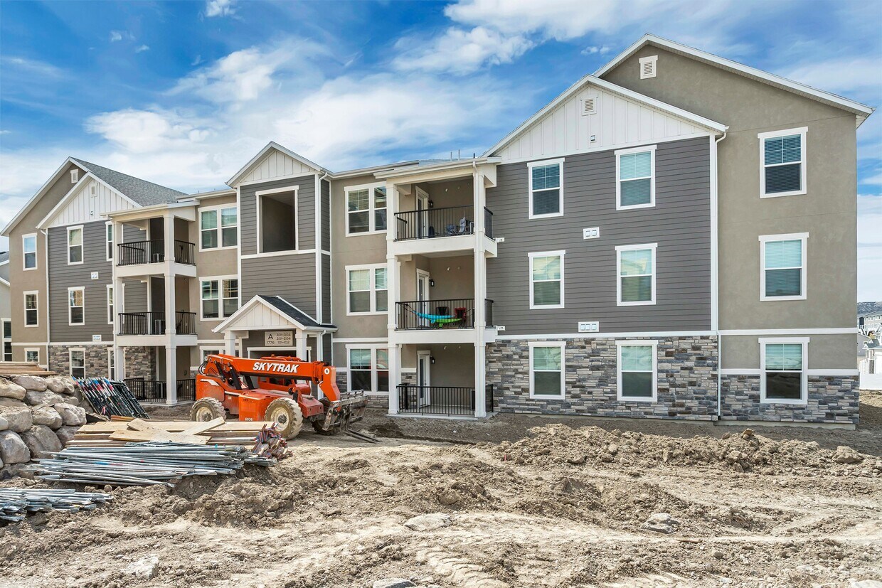 1776 W Newcastle Ln Unit A201, Eagle Mountain, UT 84045 Condo for