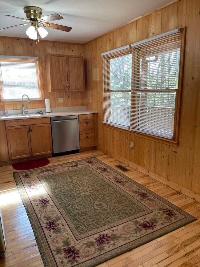 15 Briar Patch Ln, Brevard, NC 28712 - House Rental in Brevard, NC ...