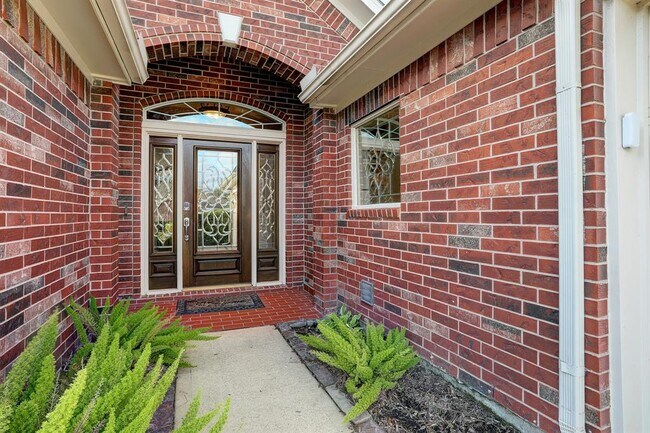 Foto del edificio - 316 Parkwood Village Dr
