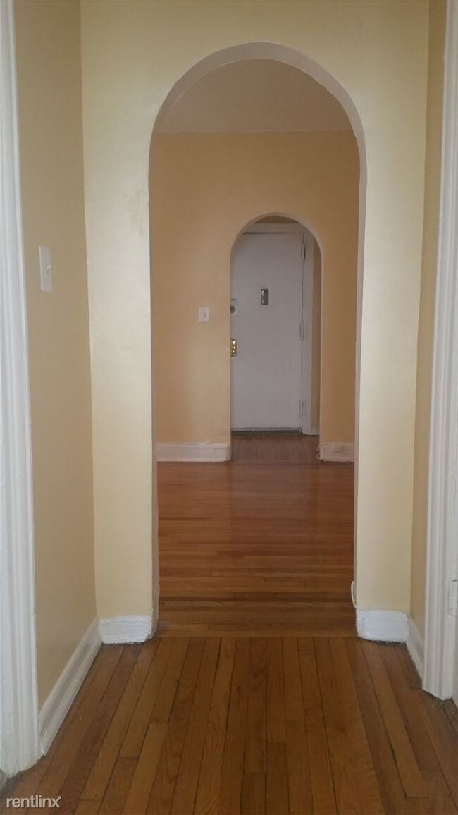 Building Photo - 2708 Cortelyou Rd