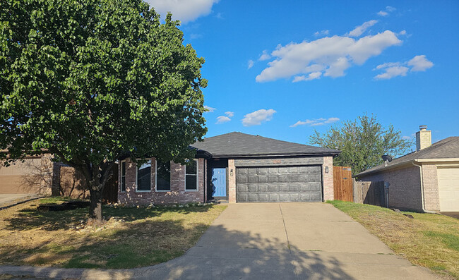 Building Photo - 6428 Stonewater Bend Trail