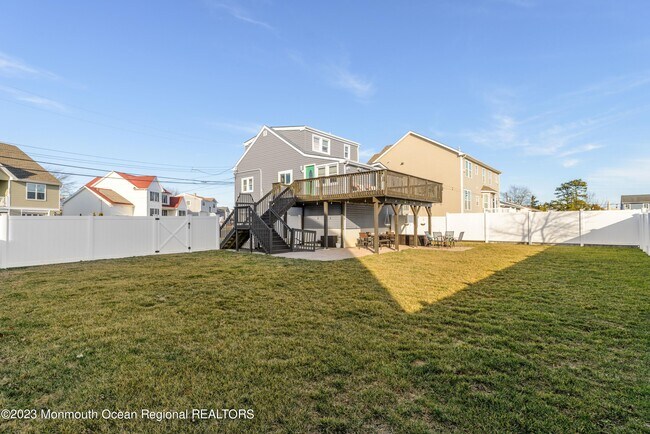 Foto del edificio - 3125 Oceanic Dr