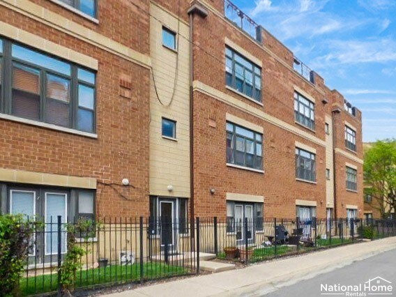 Foto principal - 2316 W Bloomingdale Ave Unit D