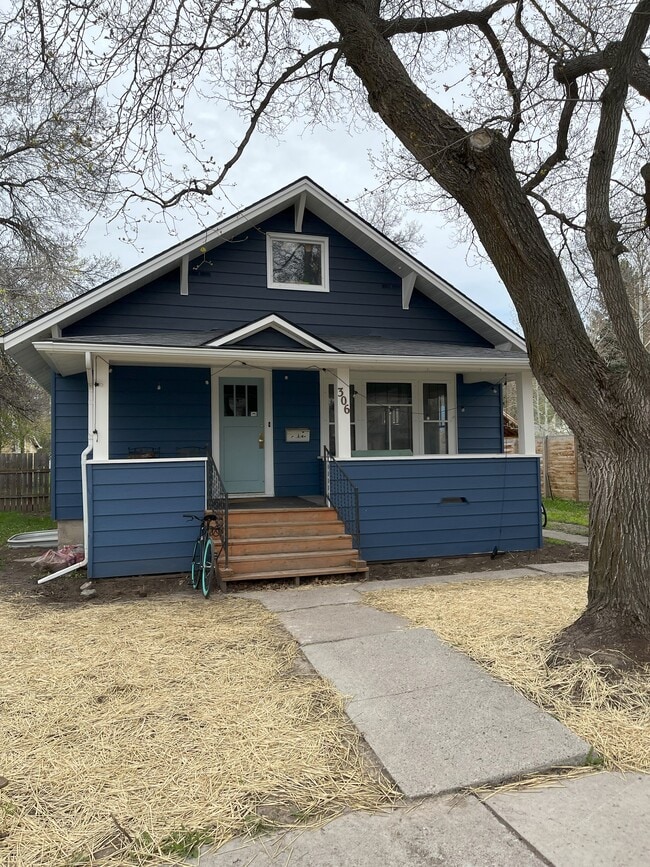 Front of House - 306 S 8th Ave