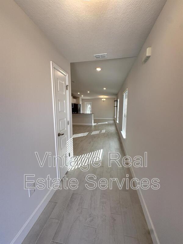 Foto del edificio - 36140 Trinity Glade Rd