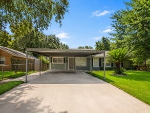 Building Photo - 10739 Dulcimer St