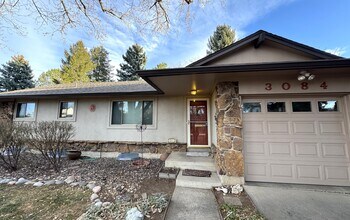 Building Photo - 3084 S Xanthia St