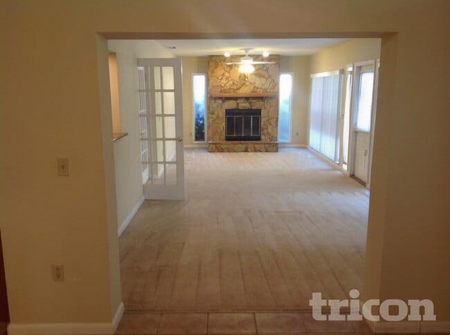 Foto del edificio - 2290 Colonial Dr