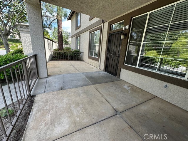 Building Photo - 337 Chaumont Cir