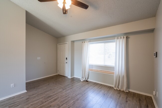 Building Photo - 3805 Blazingwood Way