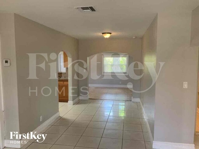 Foto del edificio - 630 NW 67th Terrace