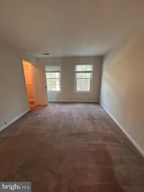 Foto del edificio - 2225 Lovedale Ln