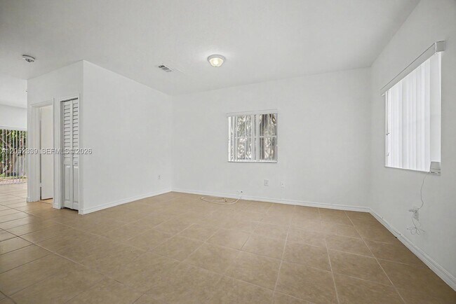 Building Photo - 1668 SE 30th St