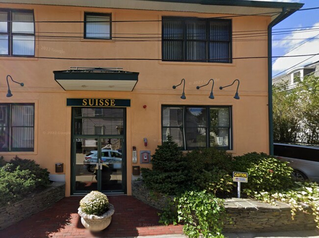 Building Photo - 31 Channing St