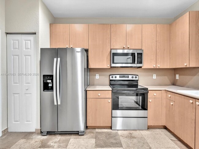 Foto del edificio - 3853 Tree Top Dr