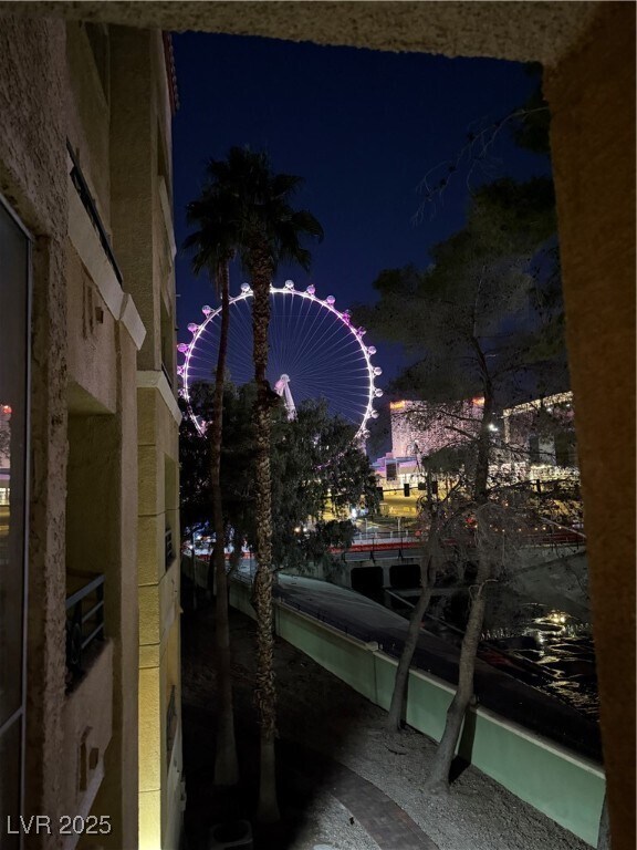 Foto del edificio - 210 E Flamingo Rd