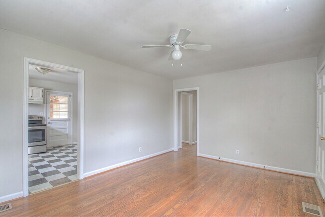 Building Photo - 216 Stirton Rd