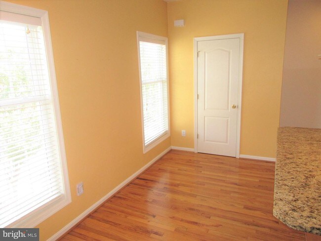 Foto del edificio - 102 Pumpkin Patch Ln