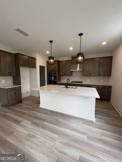 Foto del edificio - 3372 Burkston Pl
