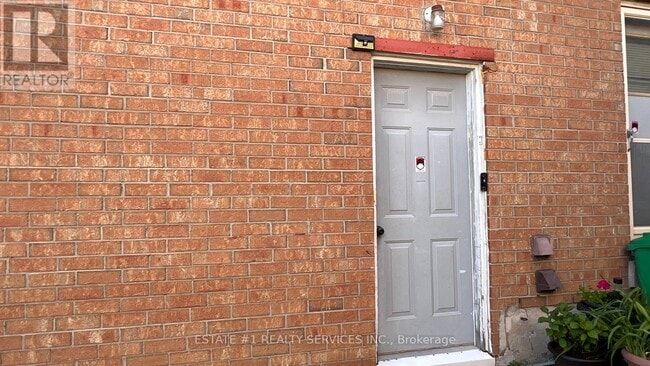 Building Photo - 141 Havelock Dr