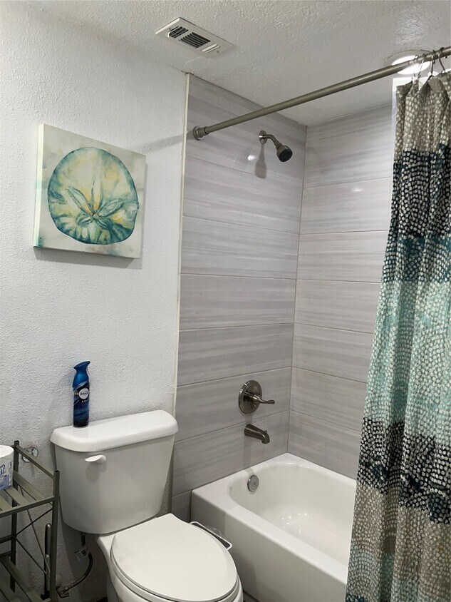 Foto principal - 1206 Ave N Ursuline St