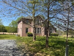 Building Photo - 39 N Friendship Ct