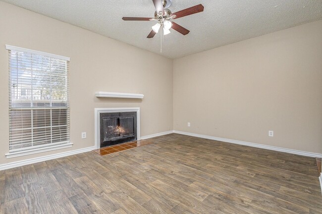 Foto del edificio - 3603A W Northgate Dr
