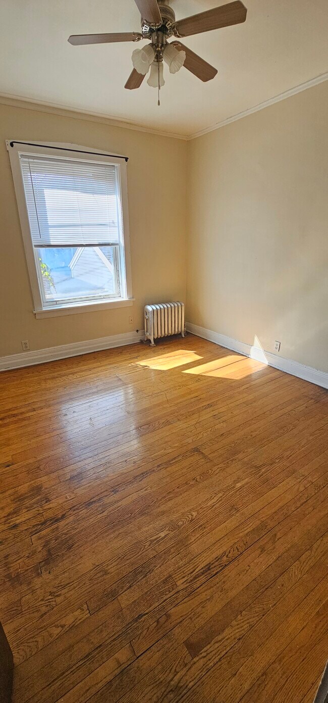 Foto del edificio - 4411 N Winchester Ave