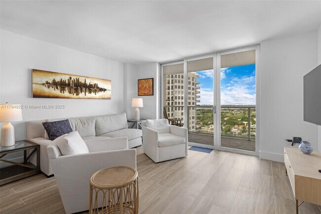 Foto del edificio - 5701 Collins Ave