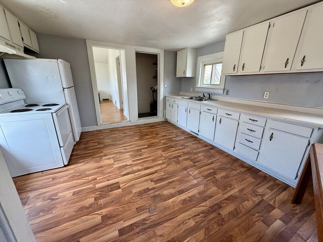 Foto principal - 809 S 3rd Ave