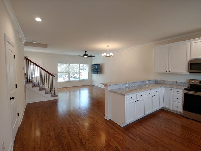 Foto del edificio - 3 Bedroom, 2.5 Bath Townhome Close to UTC!