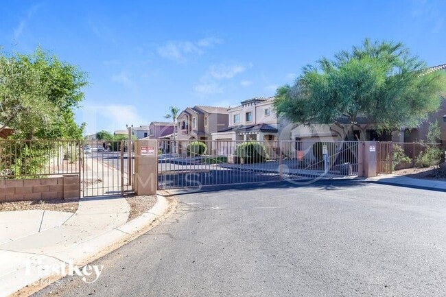 Building Photo - 17424 N 19th Terrace