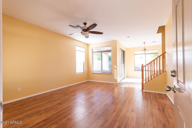 Foto del edificio - 1296 E Weatherby Way