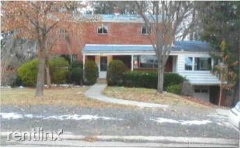 Primary Photo - 4 br, 2.5 bath House - 320 Cabrini Dr