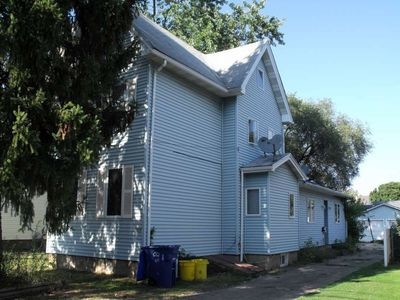 Building Photo - 604 Walnut St