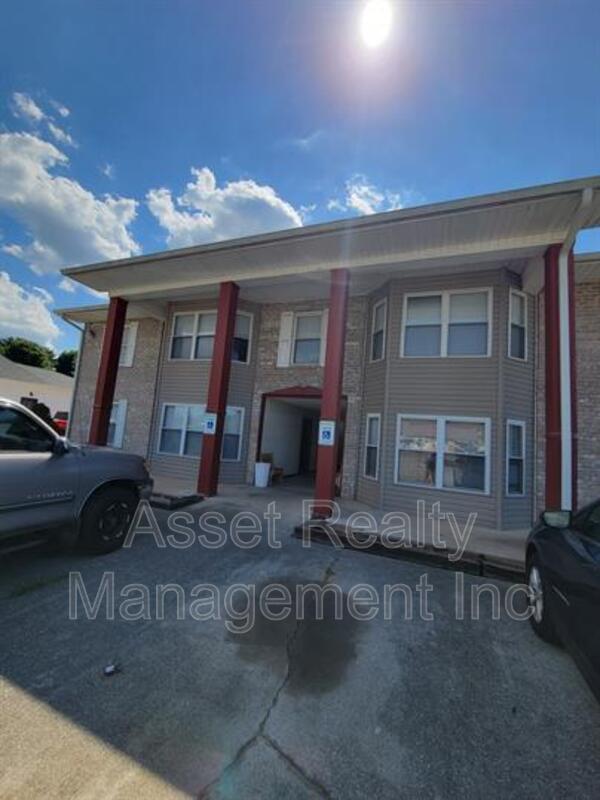 517 Evelyn Ave, Maryville, TN 37801 Condo for Rent in Maryville, TN