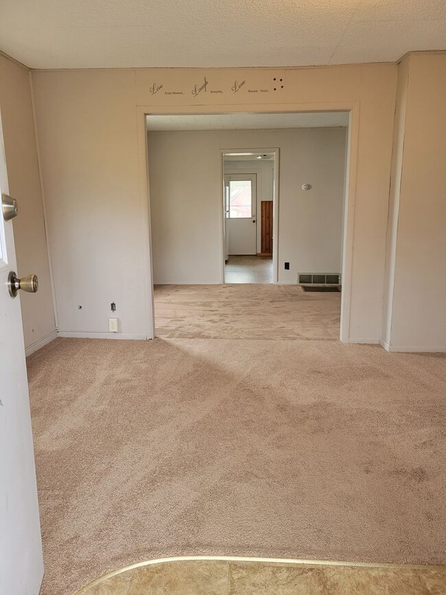 Foto del edificio - 2 Bedroom Duplex