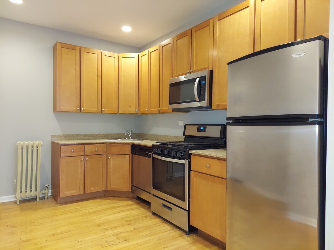 Foto principal - 4811 N Wolcott Ave