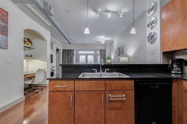 Foto del edificio - 1901 Post Oak Blvd