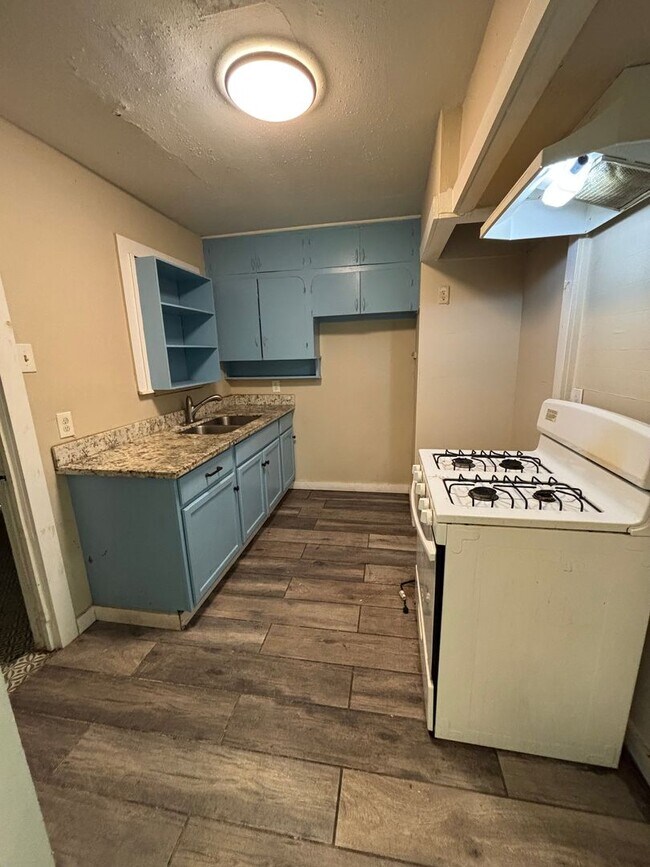 Foto del edificio - Beautifully Remodeled 2 Bedroom Home