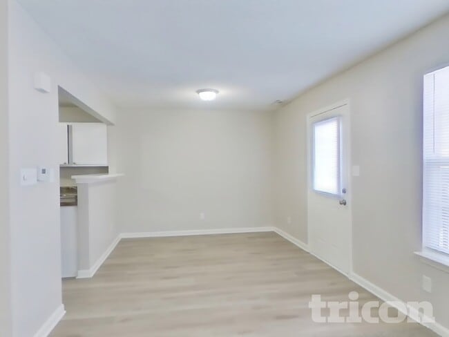 Building Photo - 522 Harmony Dr