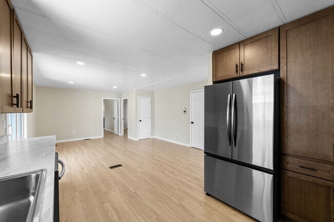 Foto del edificio - 34830 Lyn Ave