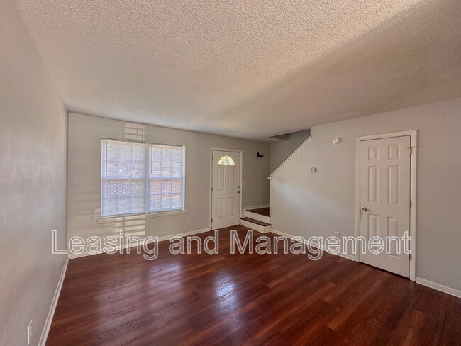 Building Photo - 1423 Ashley River Rd