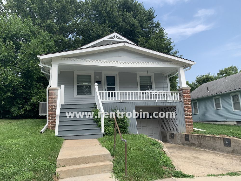 133 Maple St, Liberty, MO 64068 House Rental in Liberty, MO