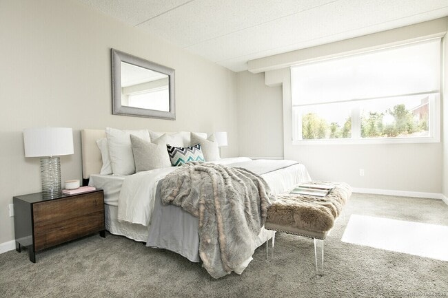 Foto del edificio - 225 Lordship Blvd