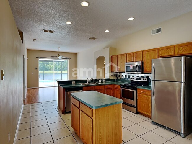 Foto del edificio - 11230 Moonshine Creek Cir