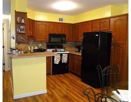 Foto del edificio - 750 Whittenton St